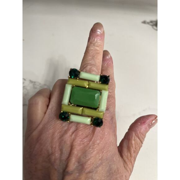 Vintage Lot Green Black Enamel Statement Ring OS 2 Pairs Clip Earrings - Picture 3 of 3